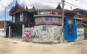 Solarcell Walking Street Homestay - โซล่าเซลล์ถนนคนเดินโฮมสเตย์